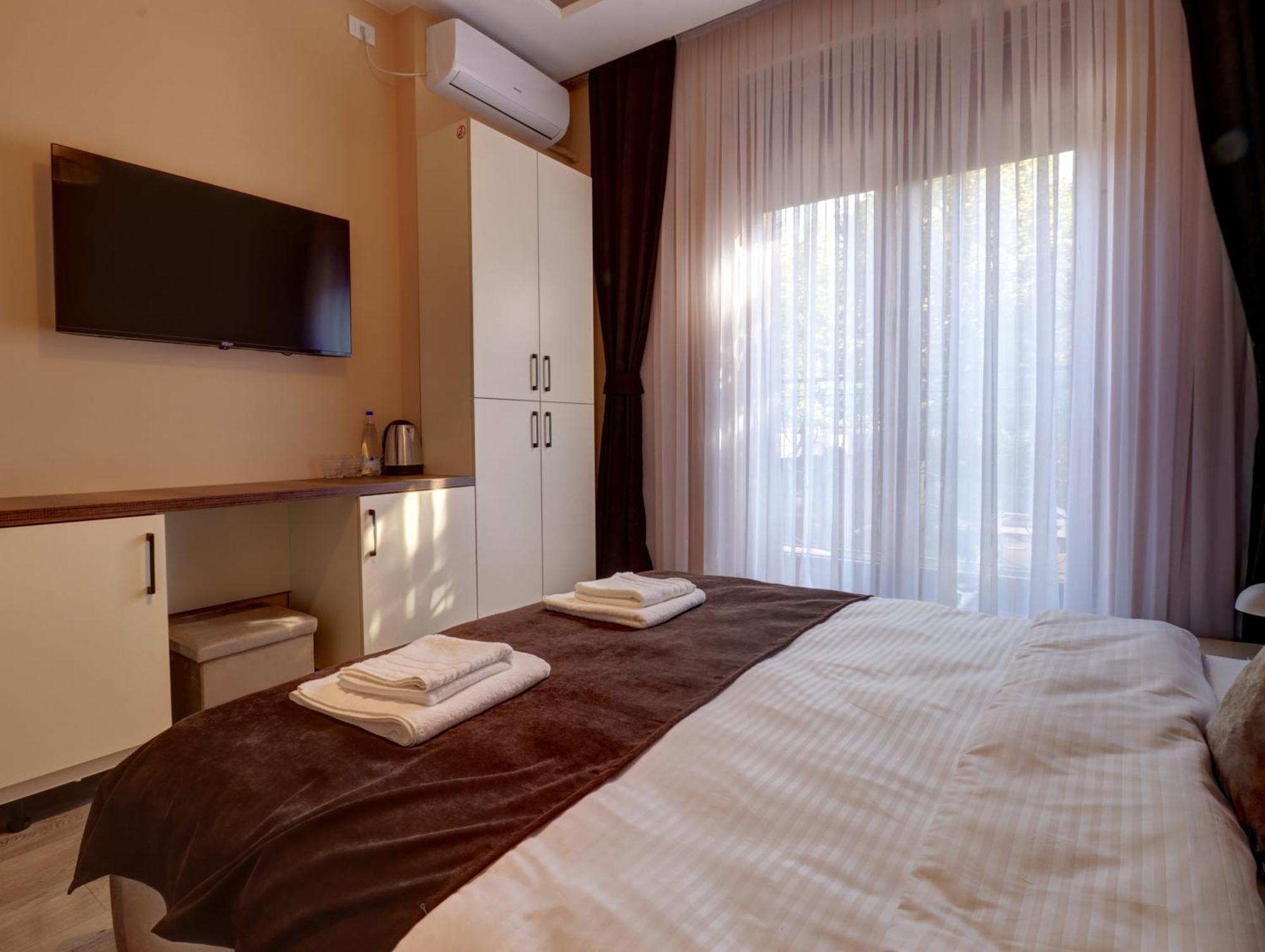 Midtown Prishtina Stays - Central Location Pristina Exterior photo